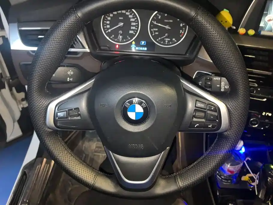 BMW X1 2016 sDrive18Li Luxury Model фото 15
