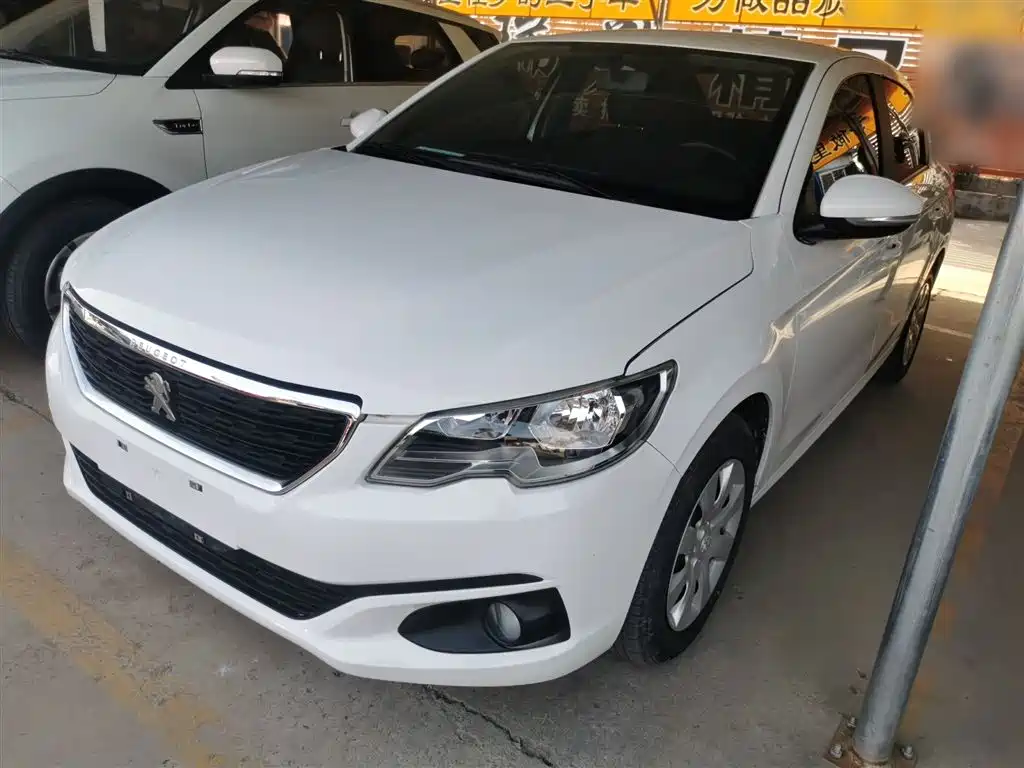 Peugeot 301 2018 1.6L Manual Comfort Edition фото 2