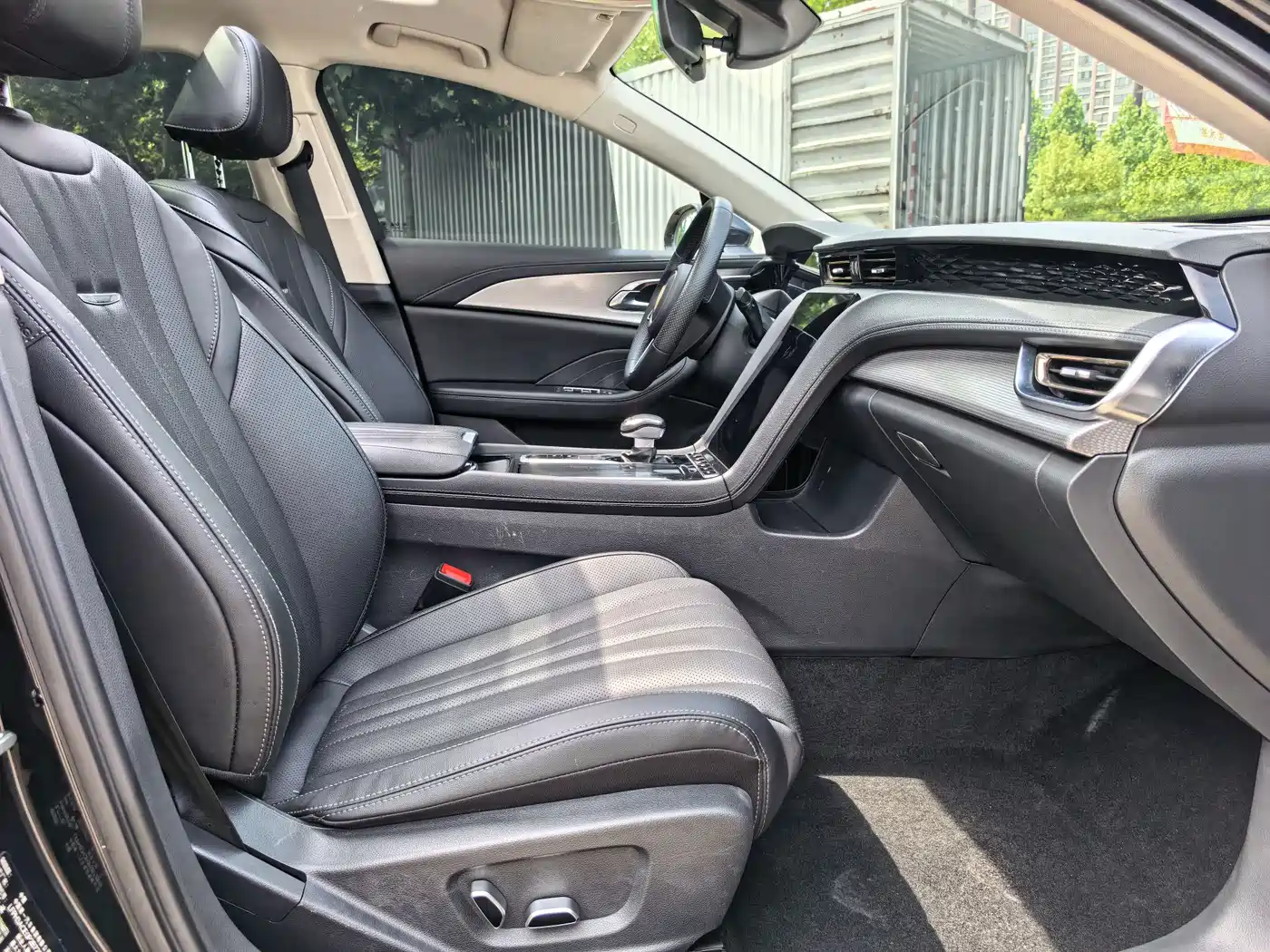Hongqi H5 2024 1.5T DCT Smart Connect Flag Rhythm Edition фото 26