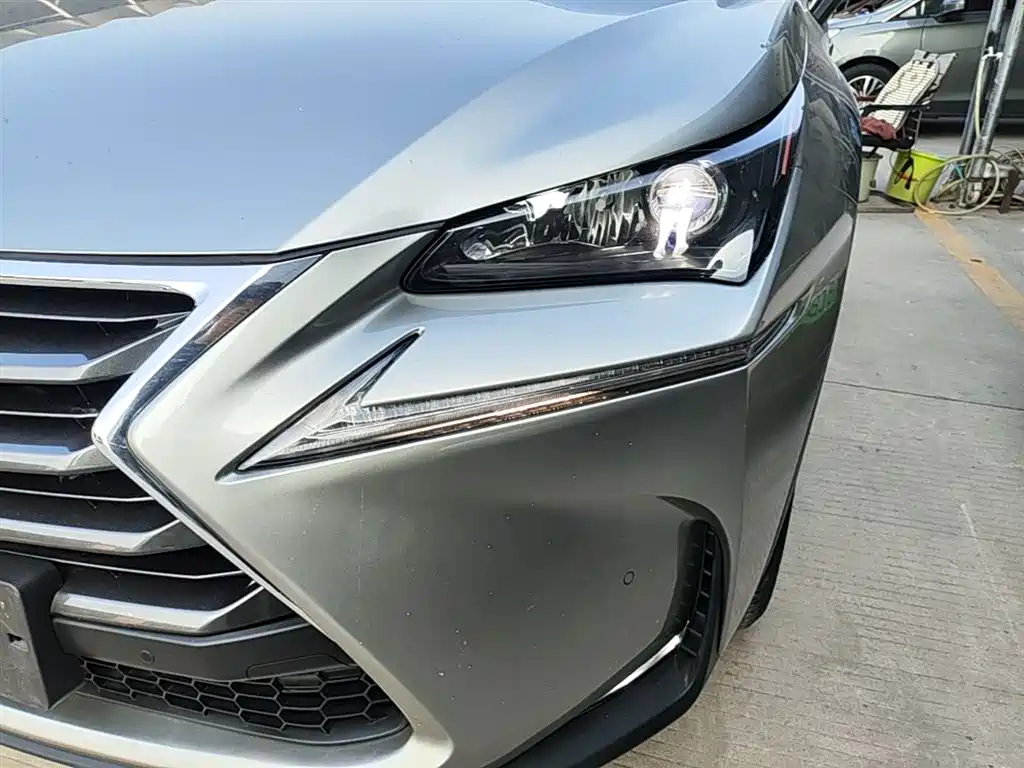 Lexus NX 2015 200t AWD F Sport фото 24