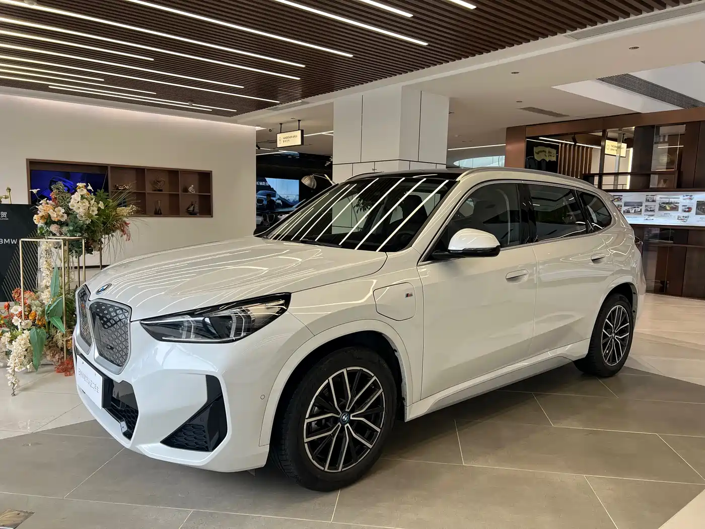 BMW iX1 2025 eDrive25L M Sport Package