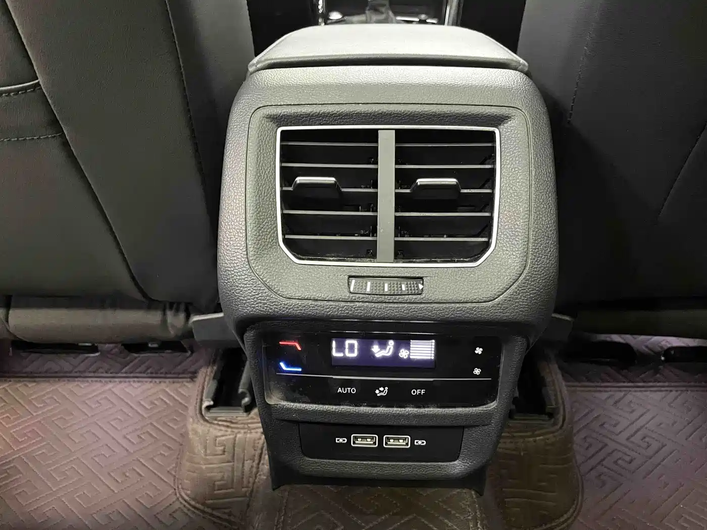 Volkswagen Tayron 2023 280TSI 2WD Luxury Plus Advanced Edition фото 12
