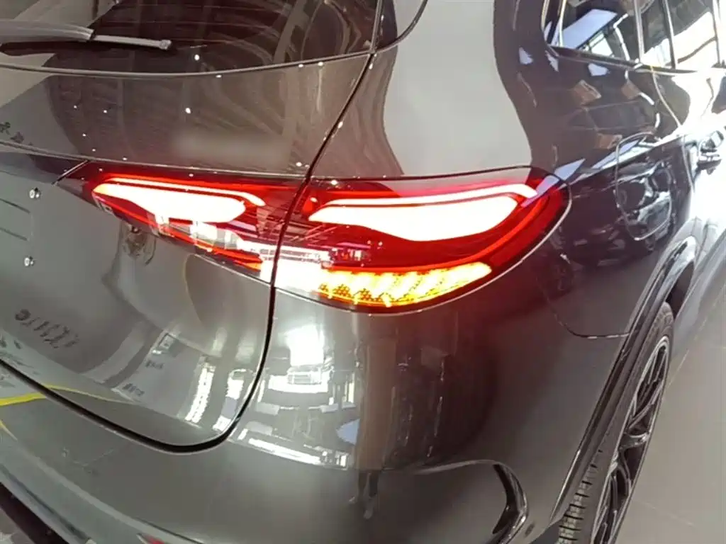 Mercedes-Benz GLC 2023 GLC 300 L 4MATIC Luxury 7-Seater фото 8