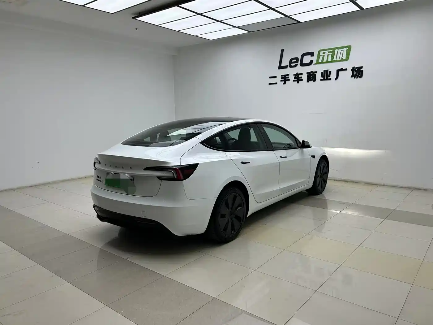 Tesla Model 3 2025 Model Rear-Wheel Drive Edition фото 13
