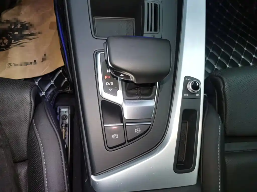 Audi A4L 2020 40 TFSI Fashion Dynamic Edition фото 14