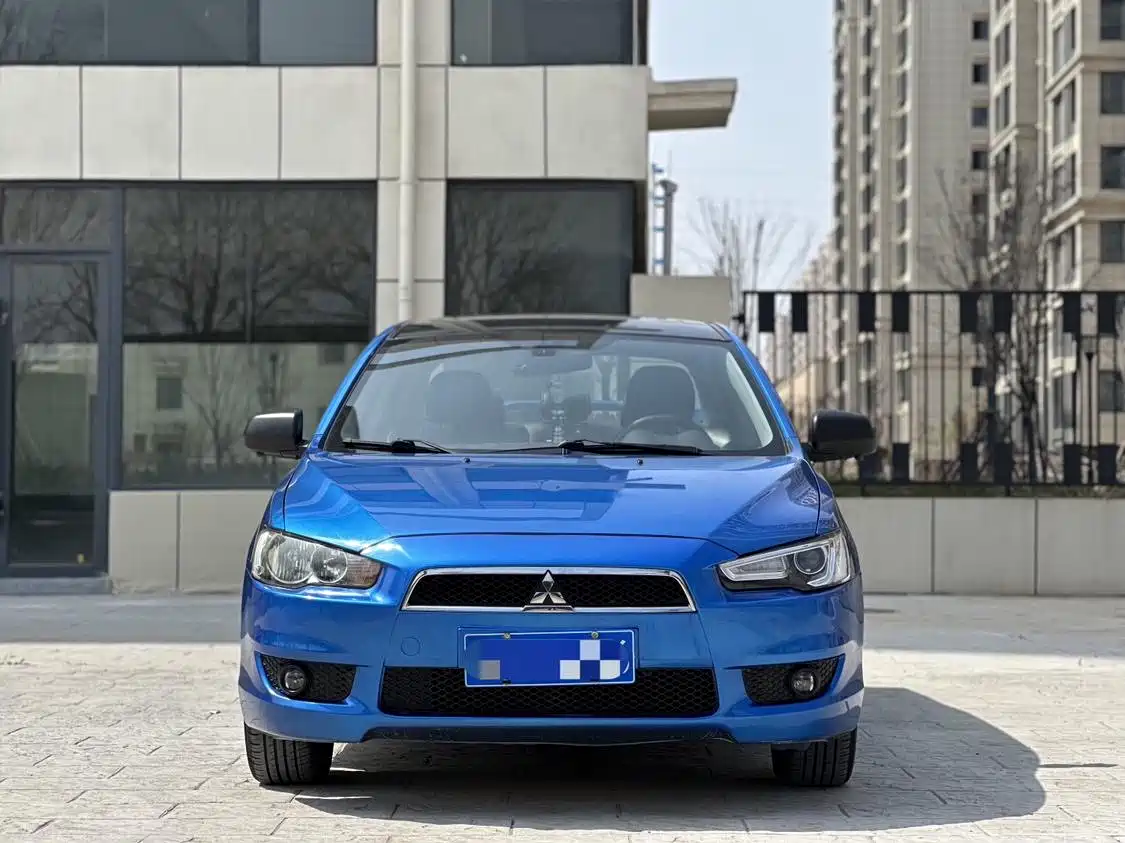Mitsubishi Lancer EX 2015 2.0L CVT Flagship Edition фото 2