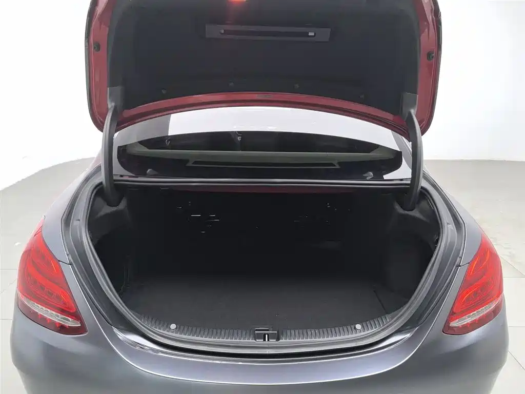 Mercedes-Benz C-Class 2015 Facelift C 180 L Sport фото 16