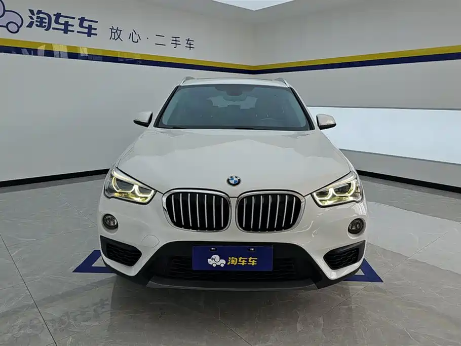BMW X1 2019 sDrive20Li Leading Model фото 2