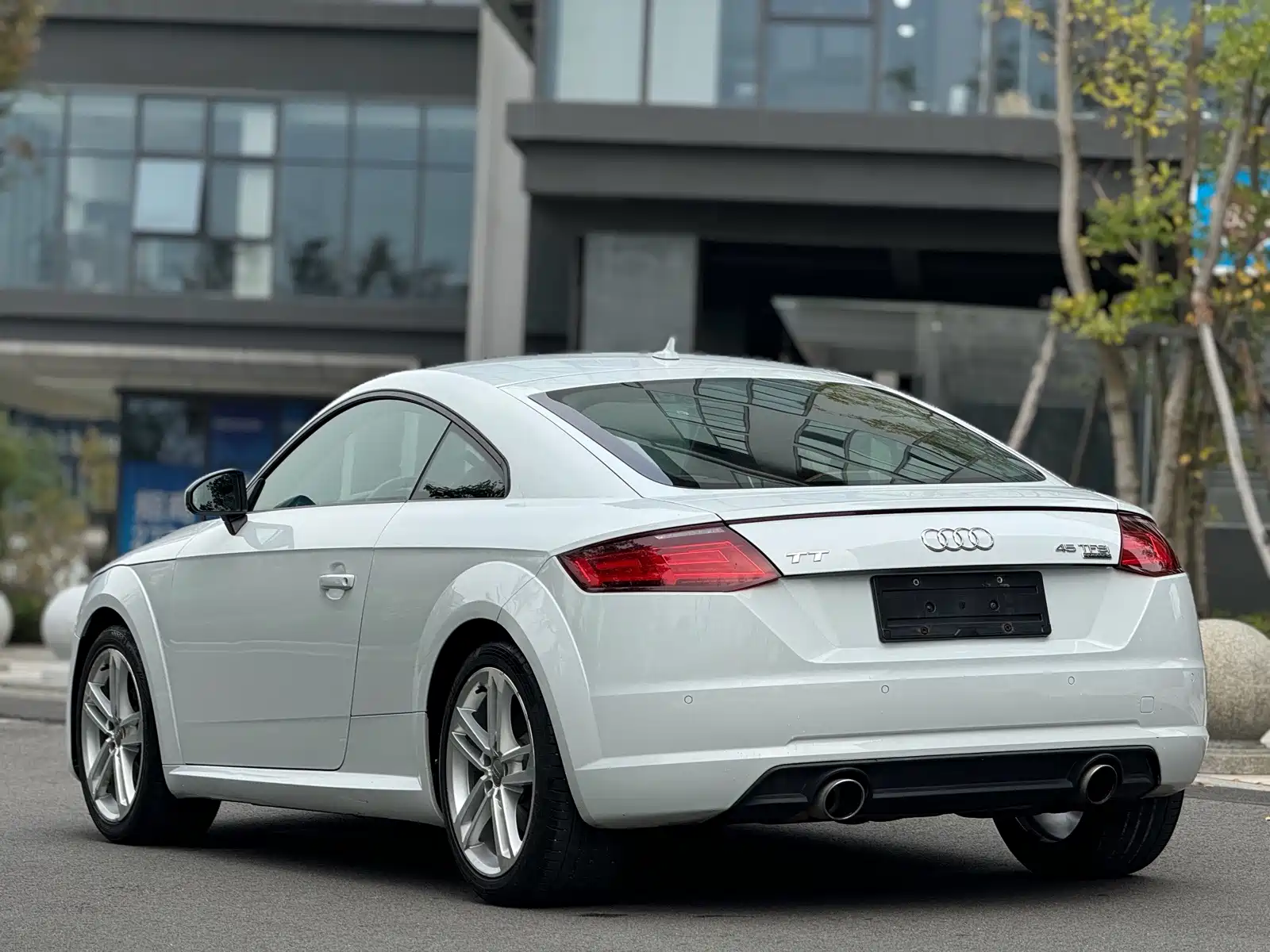Фото 10 - Audi TT