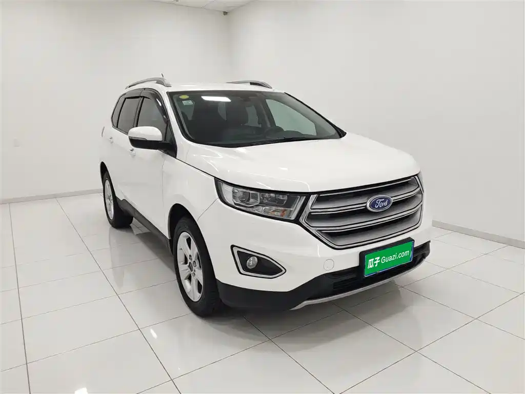 Фото 4 - Ford Edge