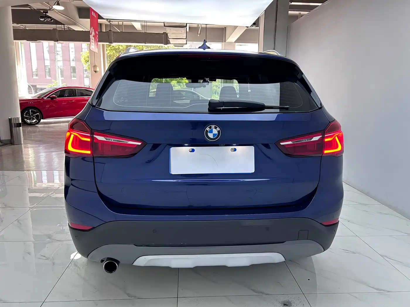 BMW X1 2018 sDrive18Li Premium Model фото 6