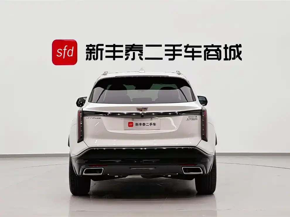 CADILLAC XT5