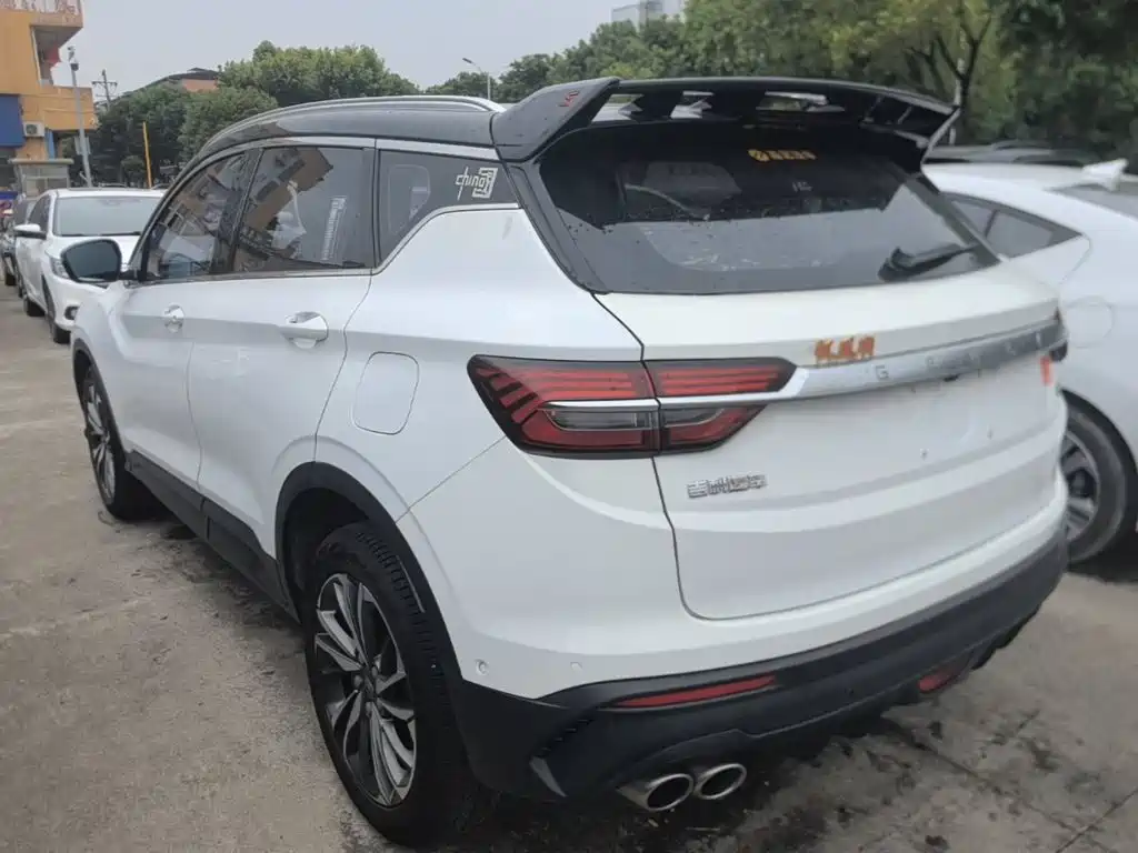 Фото 5 - Geely Coolray