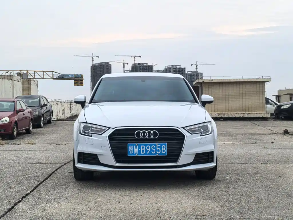 Фото 2 - Audi A3