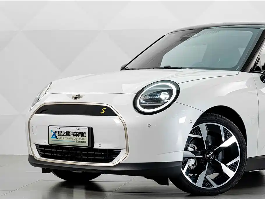 MINI Electric MINI COOPER 2024 2024 452km COOPER SE Artist