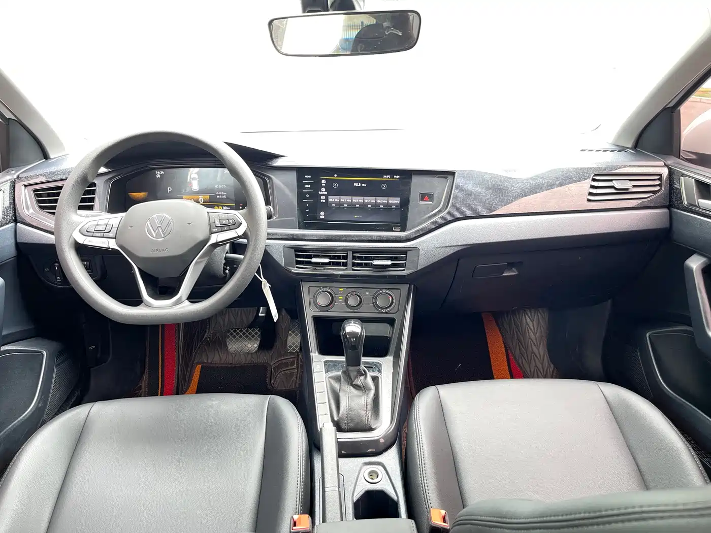 Volkswagen Lavida 2023 New Sharp 1.5L Auto Aspiration Edition фото 6