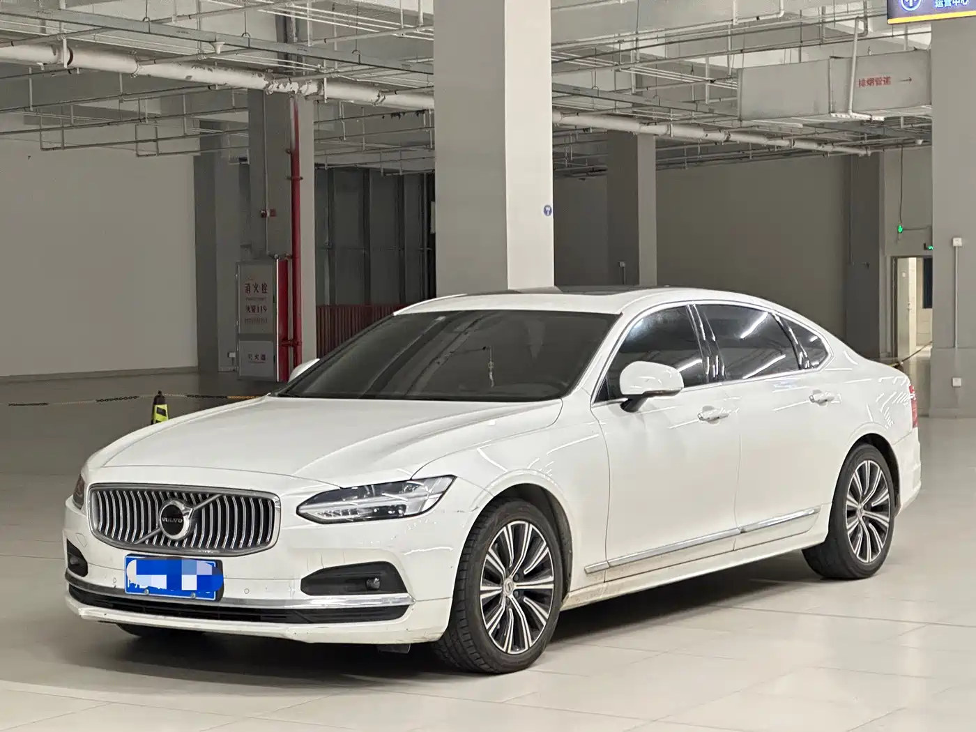 Volvo S90 2021 Model B5 Momentum Luxury Edition