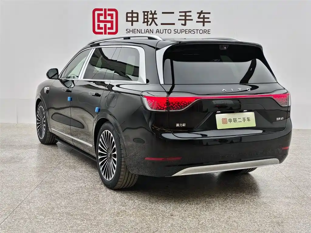 AITO Wenjie AITO M9 2025 Extended Range Ultra 52kWh 6-Seater фото 2