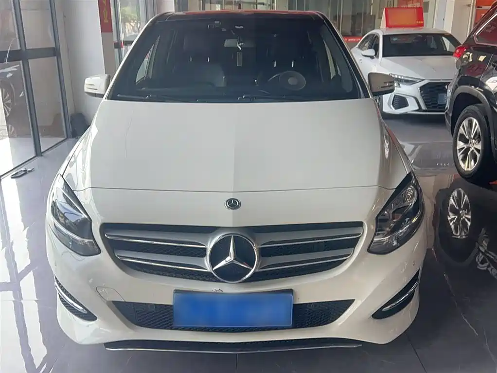Mercedes-Benz B-Class 2017 B 200 Dynamic фото 3