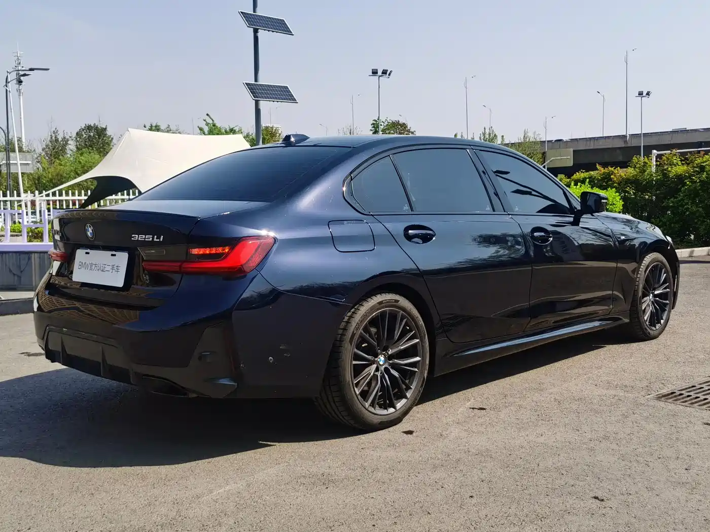 BMW 3 Series 2024 325Li M Sport Shadowline Package фото 5