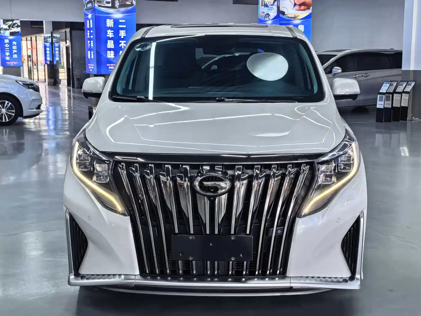 GAC Trumpchi Trumpchi M8 2023 Master Series 390T Ultimate Edition фото 3