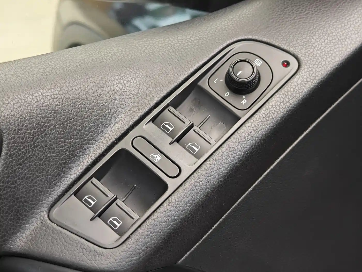 Volkswagen Tiguan 2013 1.8TSI Auto 2WD Trend Edition фото 9