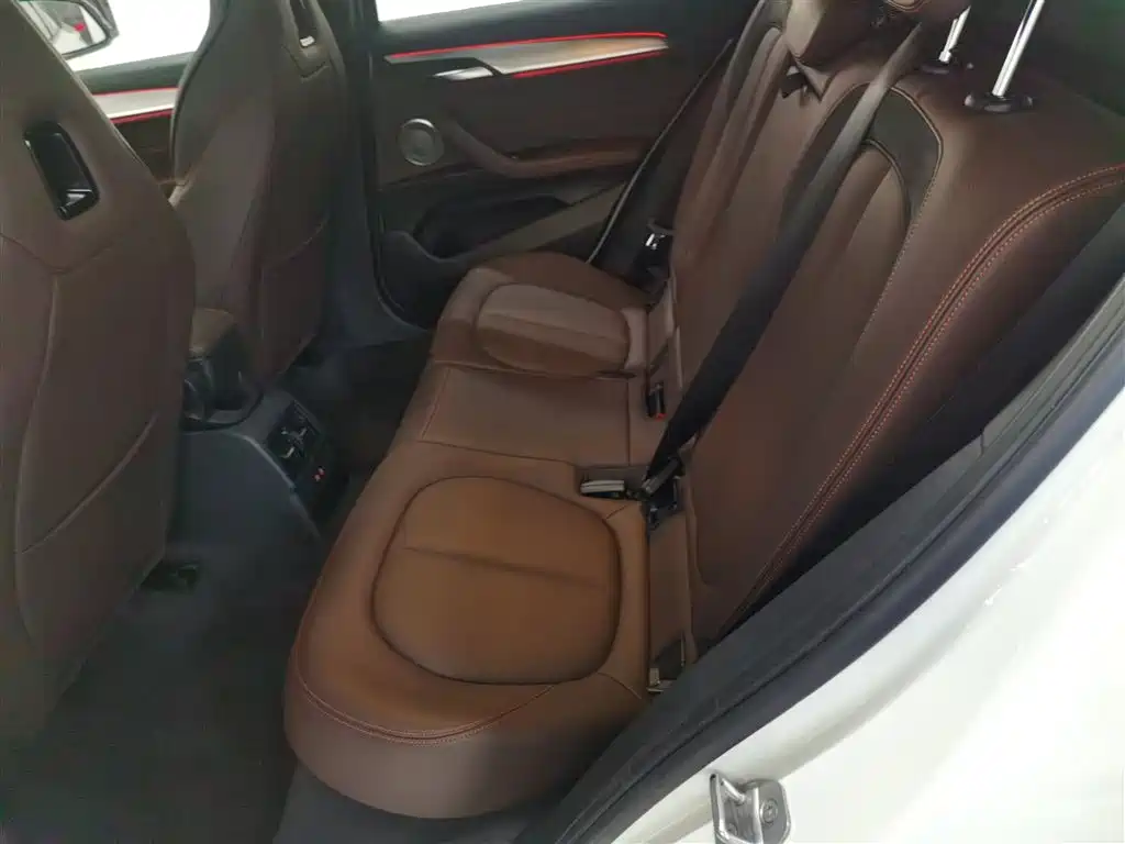 BMW X2 2021 Facelift sDrive25i Shadow Night Edition фото 17