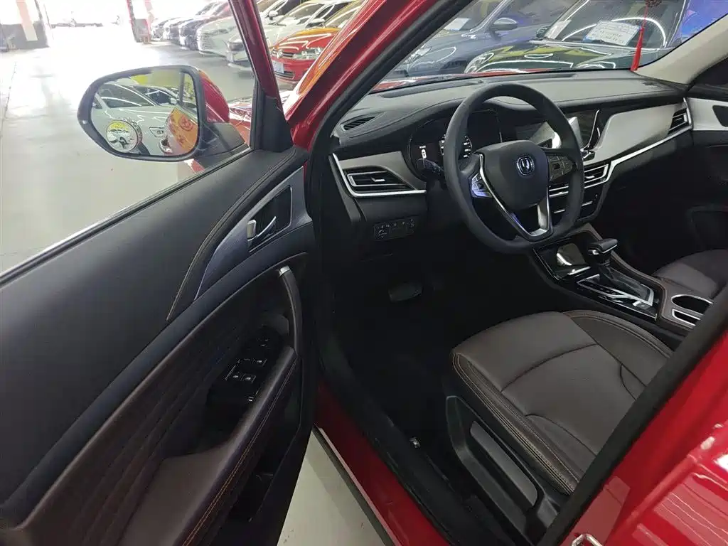 Changan CS35 PLUS 2019 2018 1.6L Automatic Cool Connect China V