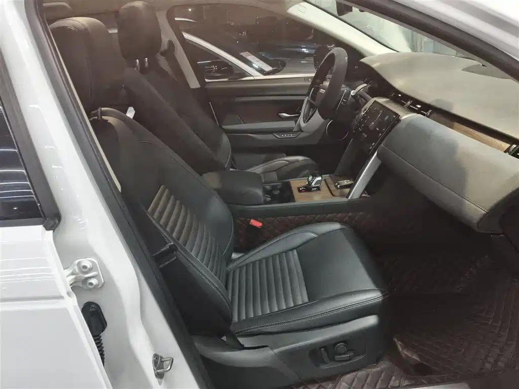 Land Rover Discovery Sport 2024 Performance Technology Edition фото 25