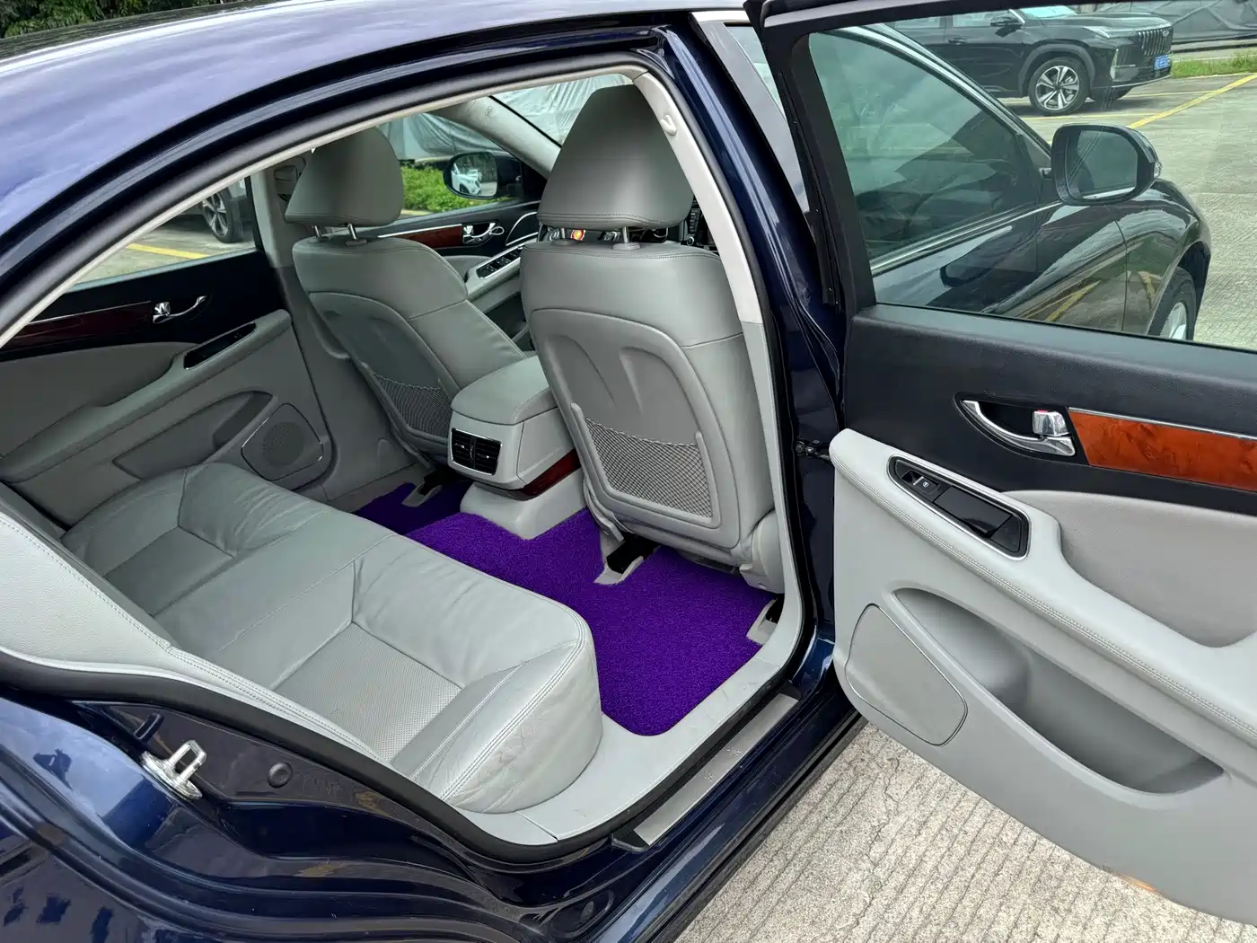 Hongqi H7 2015 2015 1.8T Luxury Type