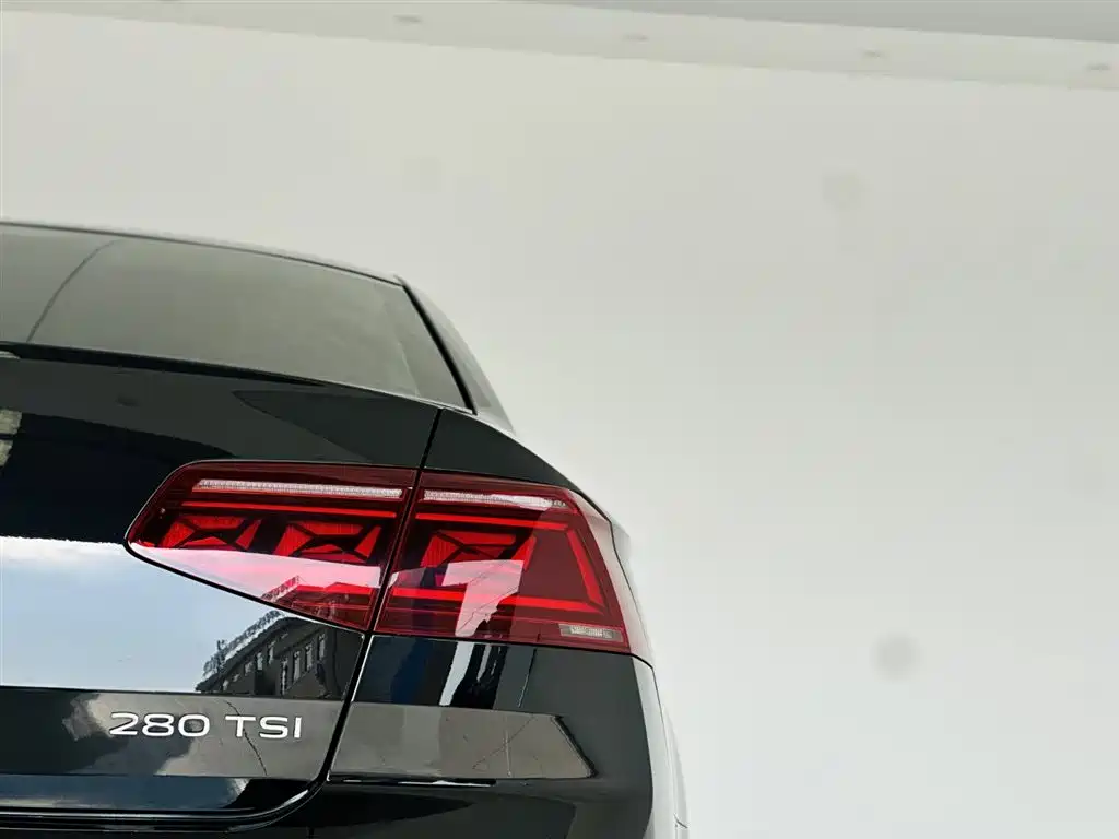 Volkswagen Magotan 2024 2 Million Units Public Sharing Edition 280TSI DSG Comfort фото 10