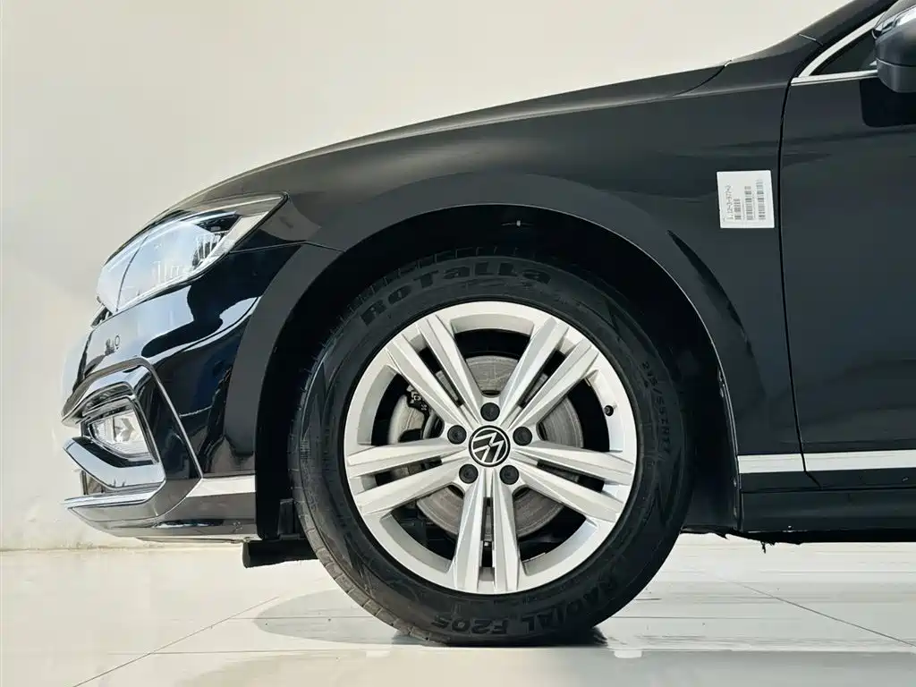 Volkswagen Magotan 2024 2 Million Units Public Sharing Edition 280TSI DSG Comfort фото 9