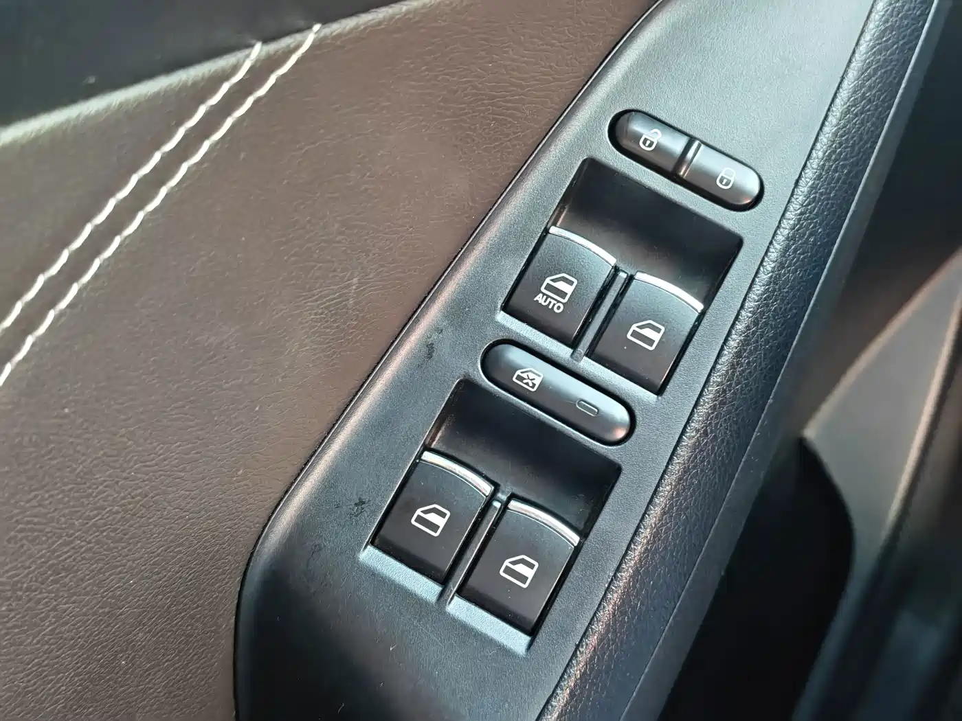 Dongfeng Fengguang Fengguang 580 2019 2020 1.5T CVT Luxury