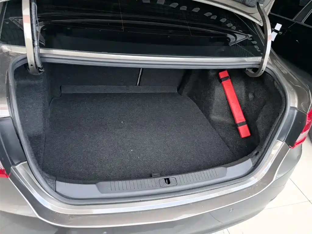 Buick Excelle 2016 15N Automatic Elite фото 19