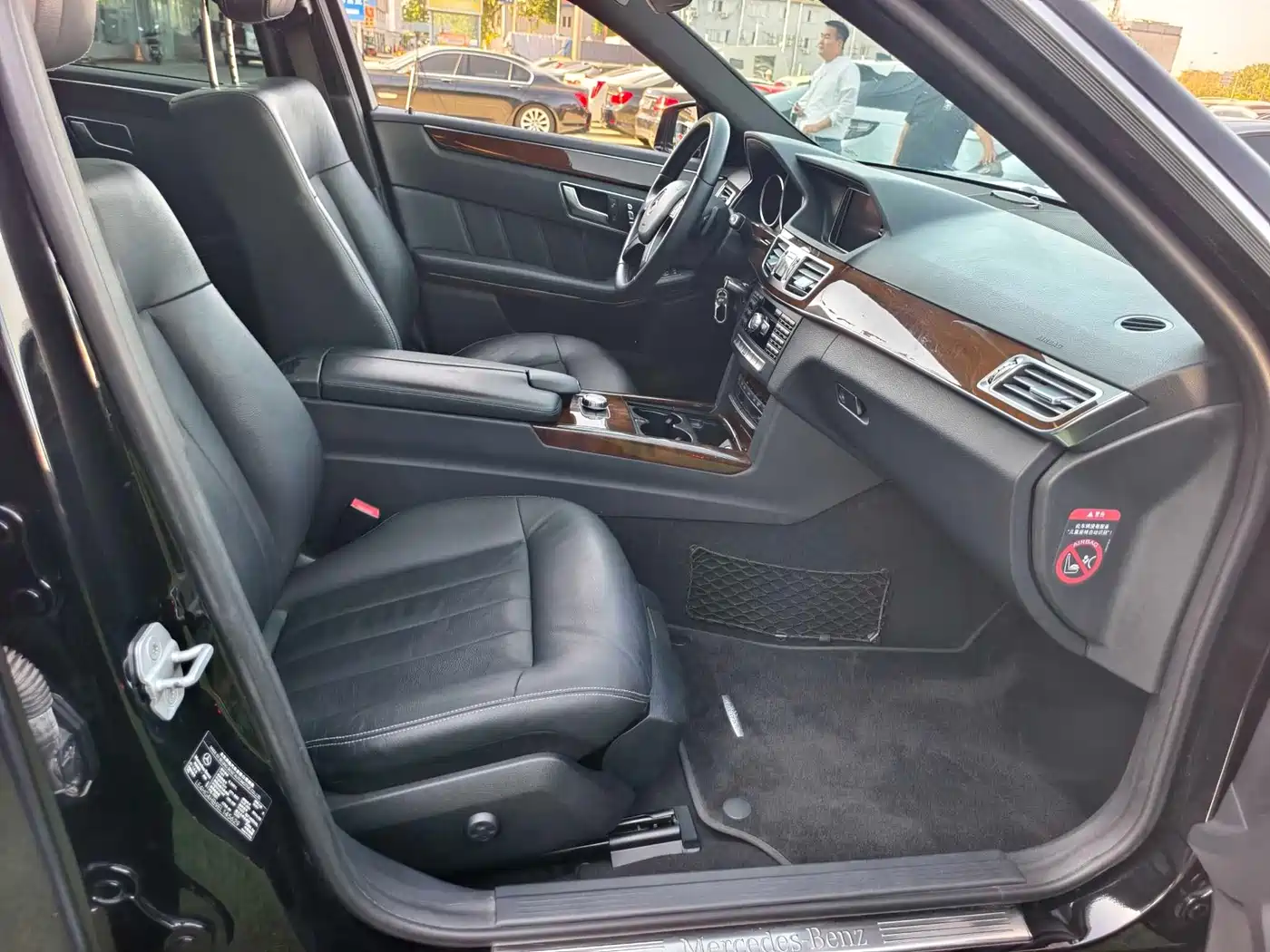 Mercedes-Benz E-Class 2014 Facelift E 260 L Luxury фото 13