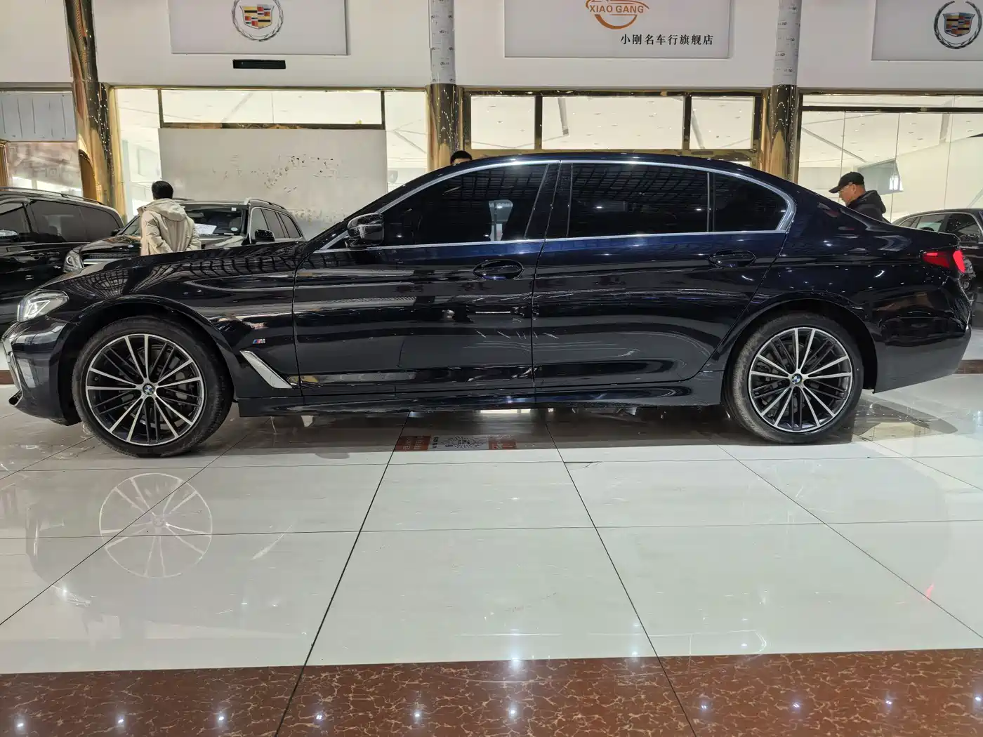 BMW 5 Series 2023 Facelift 530Li Leading M Sport Package фото 4