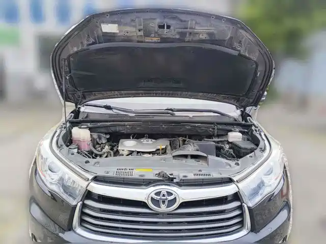 Toyota Highlander 2015 2.0T FWD Elite Edition 7-seater — фото 3