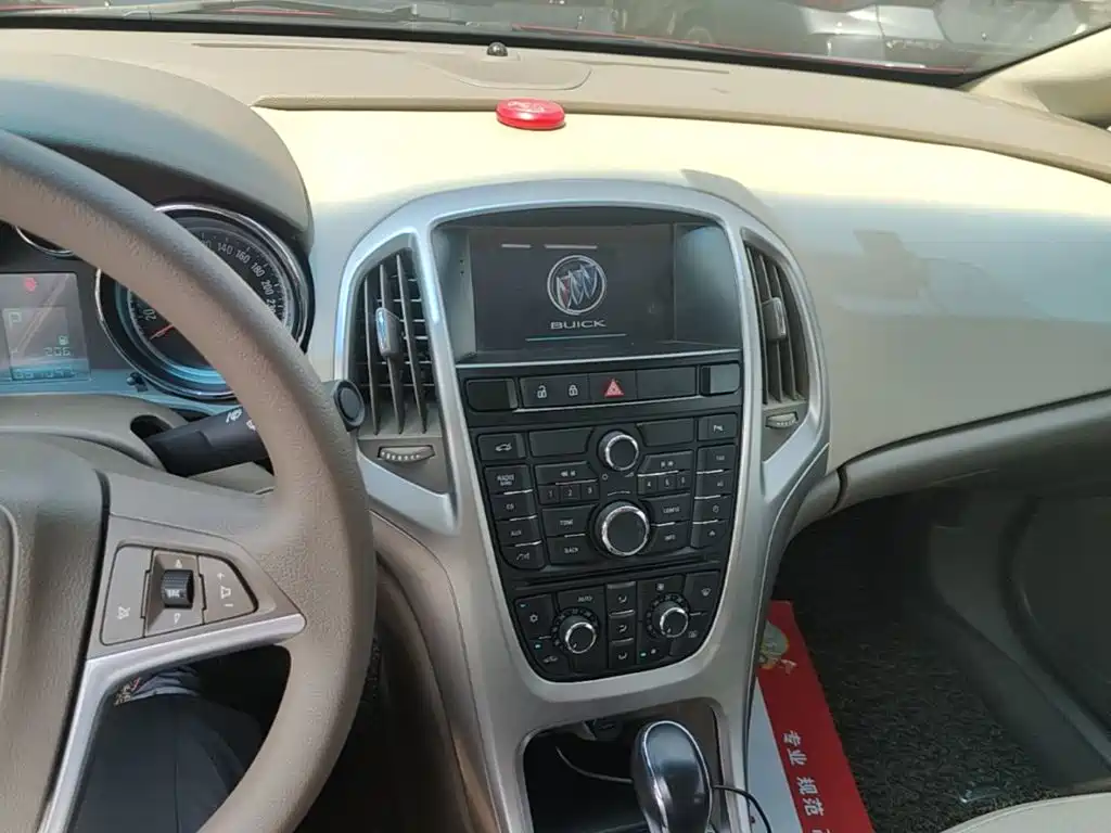 Фото 13 - Buick Excelle