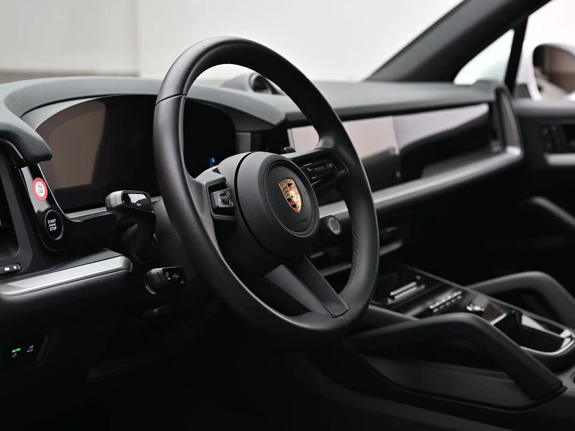 Photo 5 - Porsche Cayenne