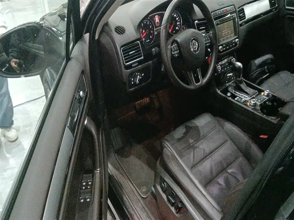 Volkswagen Touareg 2017 3.0TSI Explorer Edition фото 16