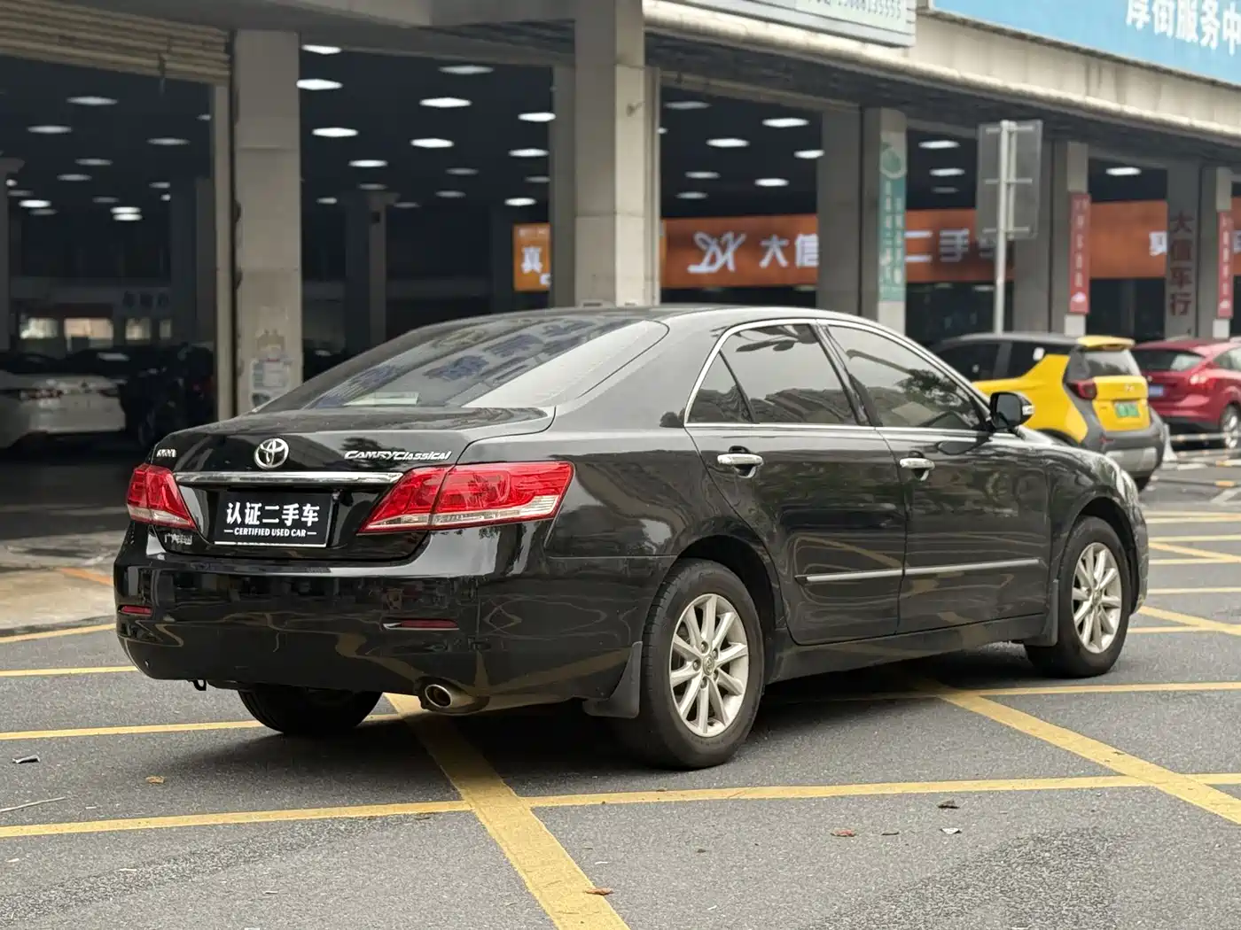 Toyota Camry 2013 200G Classic Luxury Edition фото 4
