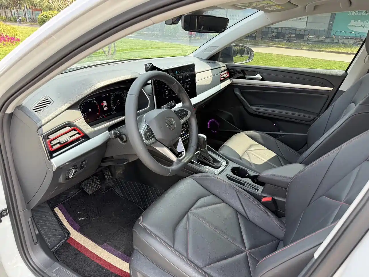 Volkswagen Lavida 2024 Model 300TSI DSG Starlight Leading Edition фото 9