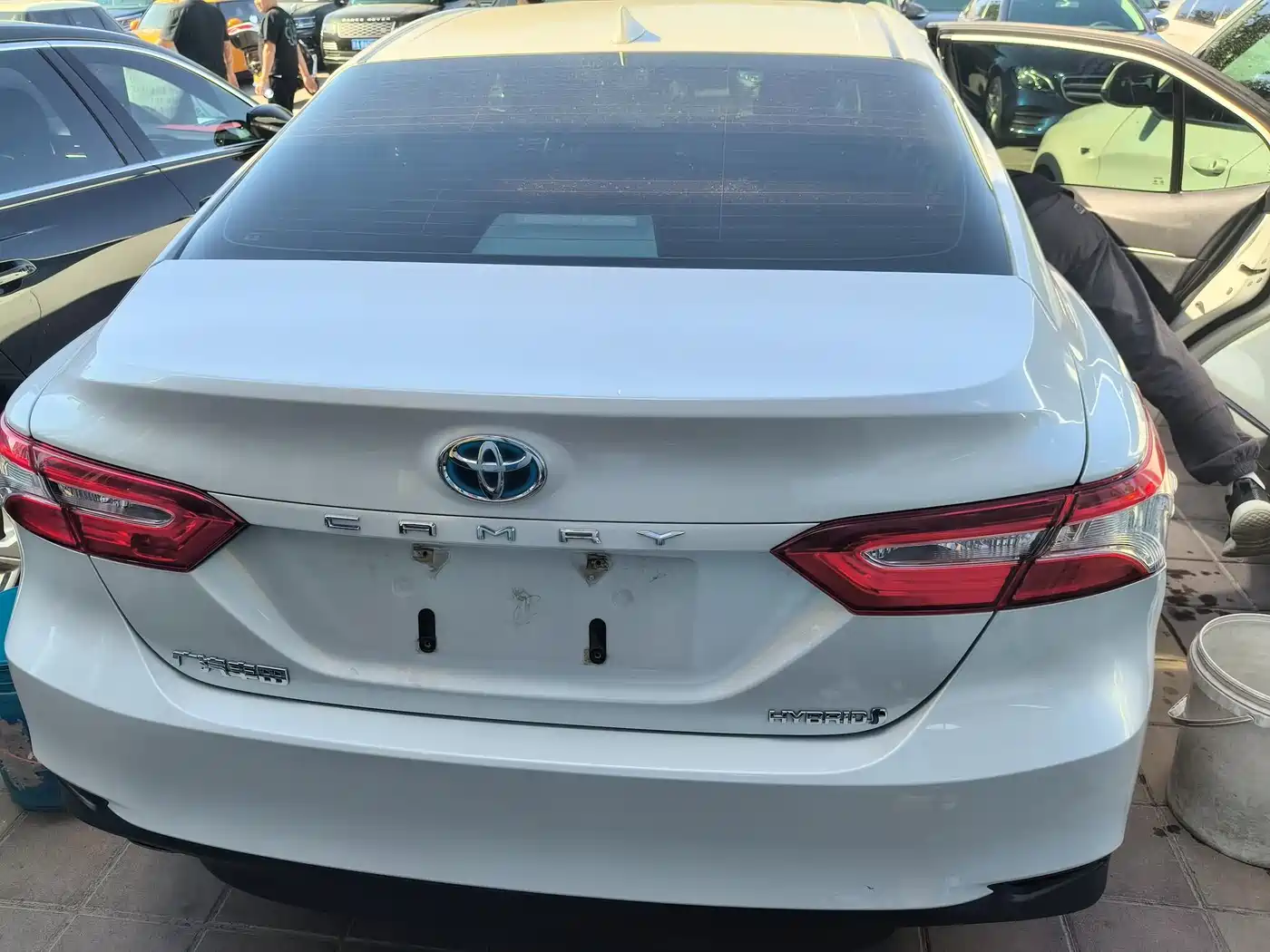 Toyota Camry 2023 Hybrid 2.5HGVP Leading Edition фото 4