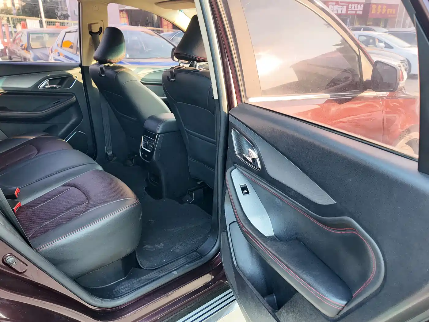 Baojun 560 2016 2016 1.8L iAMT Luxury