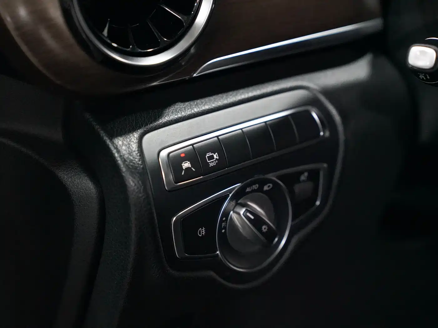 Mercedes-Benz V-Class 2021 V 260 L Long Wheelbase Premium Edition фото 12