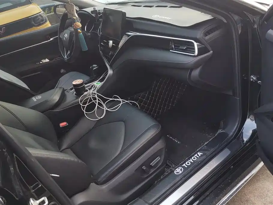 Toyota Camry 2023 2.0G Luxury Edition фото 8