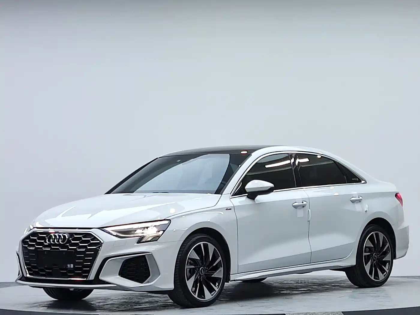Audi A3 2022 A3L Limousine 35 TFSI Style Sport фото 2