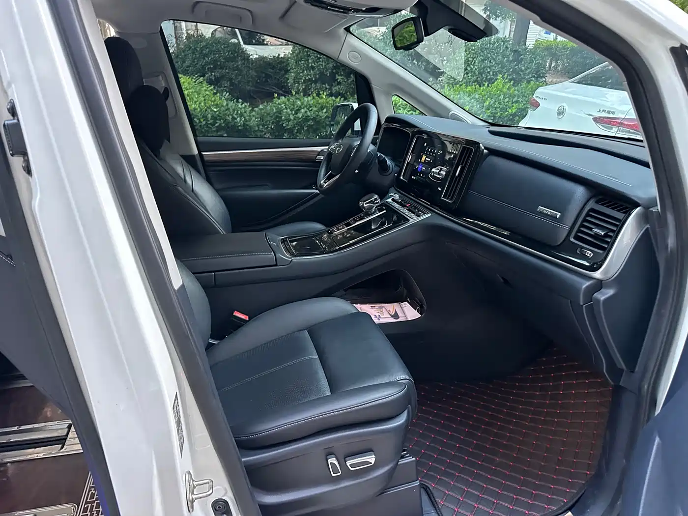 GAC Trumpchi Trumpchi M8 2021 Leading Show Series 390T Ultimate Edition фото 16