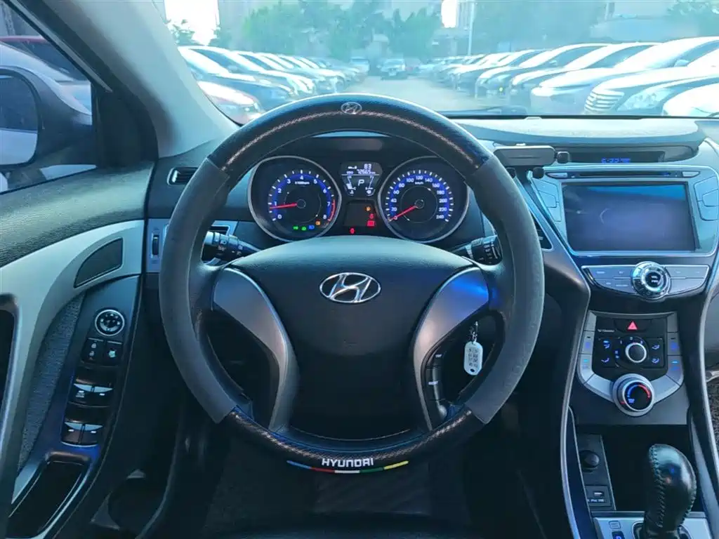 Hyundai Langdong 2016 1.6L Automatic Smart Edition фото 11