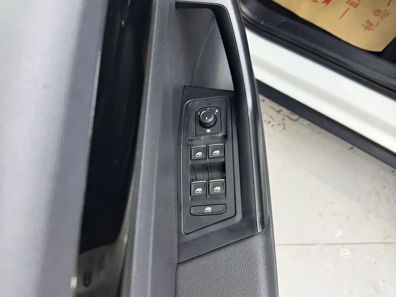 Volkswagen T-ROC 2021 Facelift 280TSI DSG 2WD Elite Smart Connect Edition фото 7